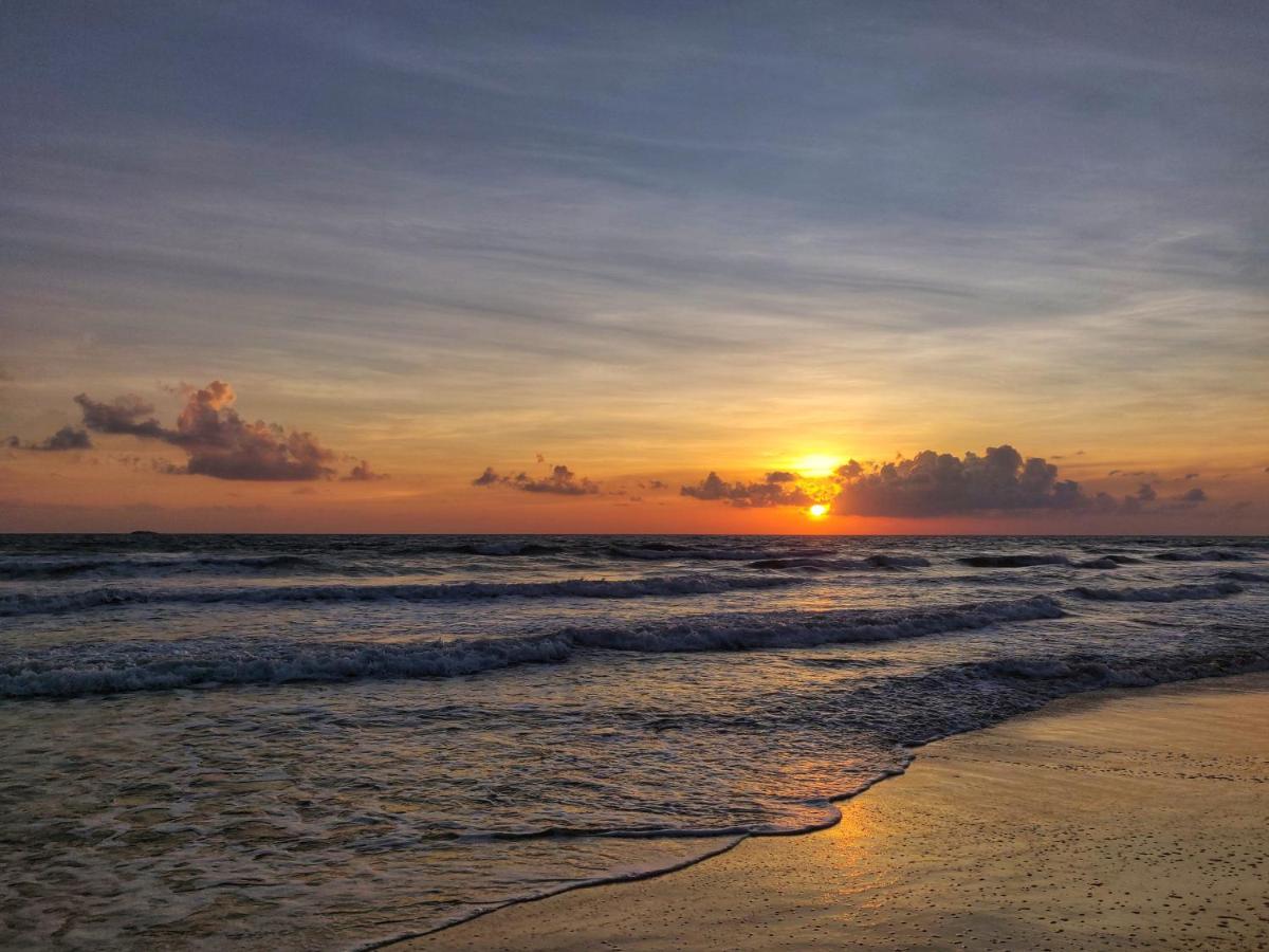 Trincomalee Ocean Front Condos Luaran gambar