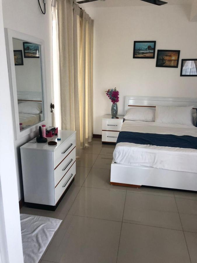 Trincomalee Ocean Front Condos Luaran gambar