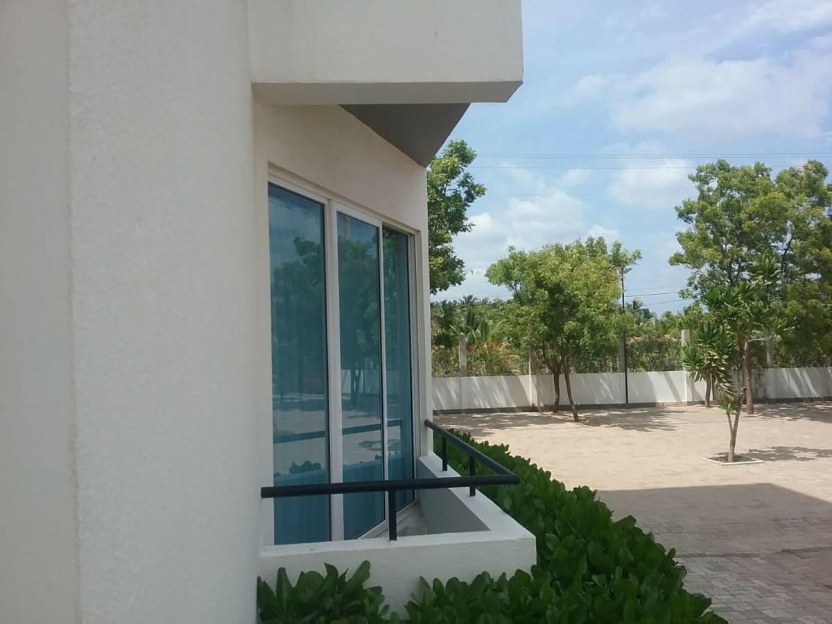 Trincomalee Ocean Front Condos Luaran gambar