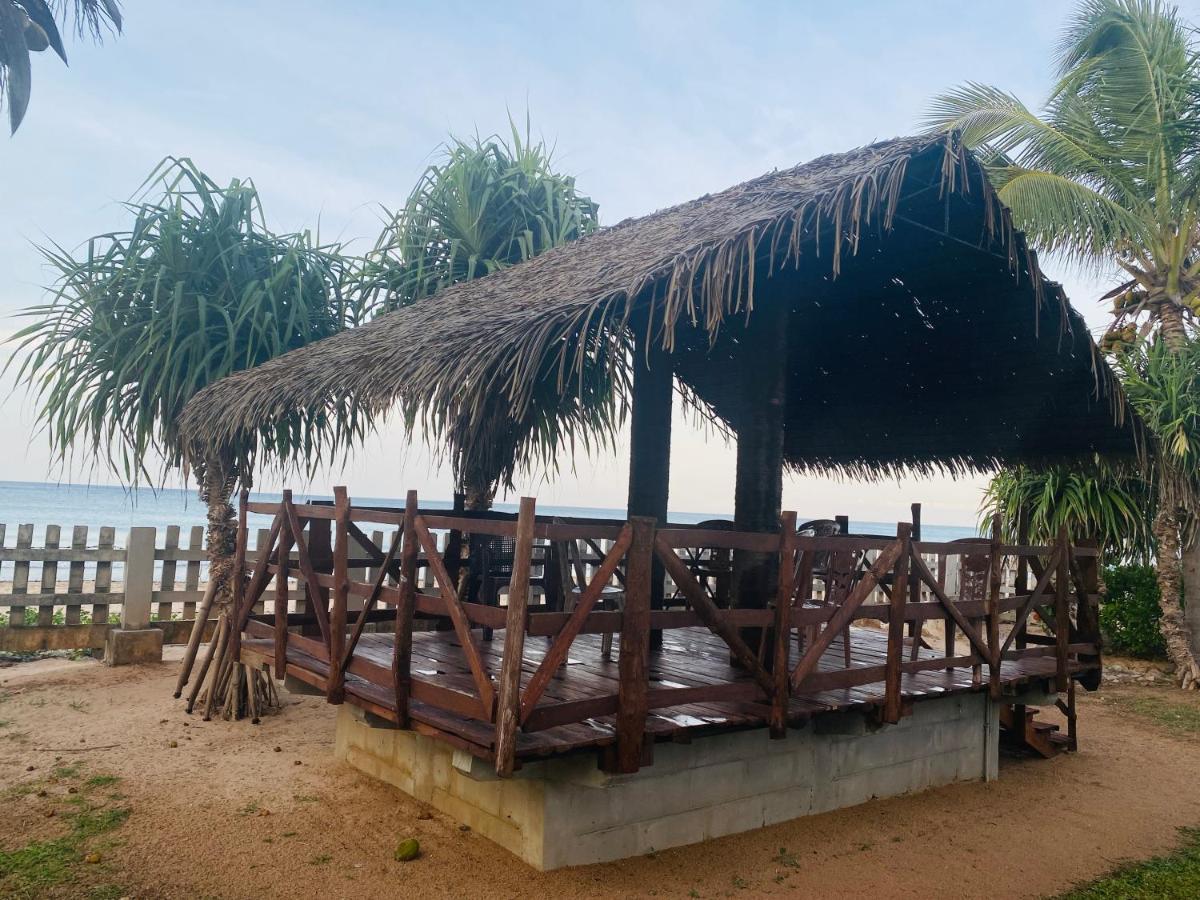 Trincomalee Ocean Front Condos Luaran gambar
